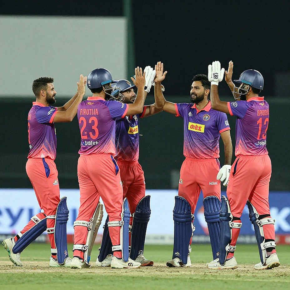 আবুধাবির ১৩৯তম ওভার: যে ডিমেরিট পয়েন্ট স্কোরবোর্ডে দেখা যায় না