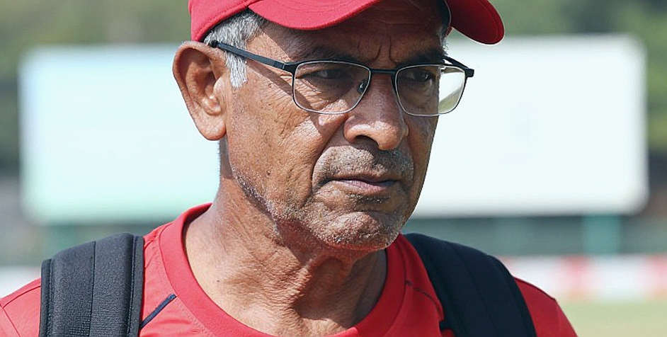 লাহোরের ১১০: ইনিংস থামল ২৫.৩ ওভারে, প্রশ্নটা থামল না